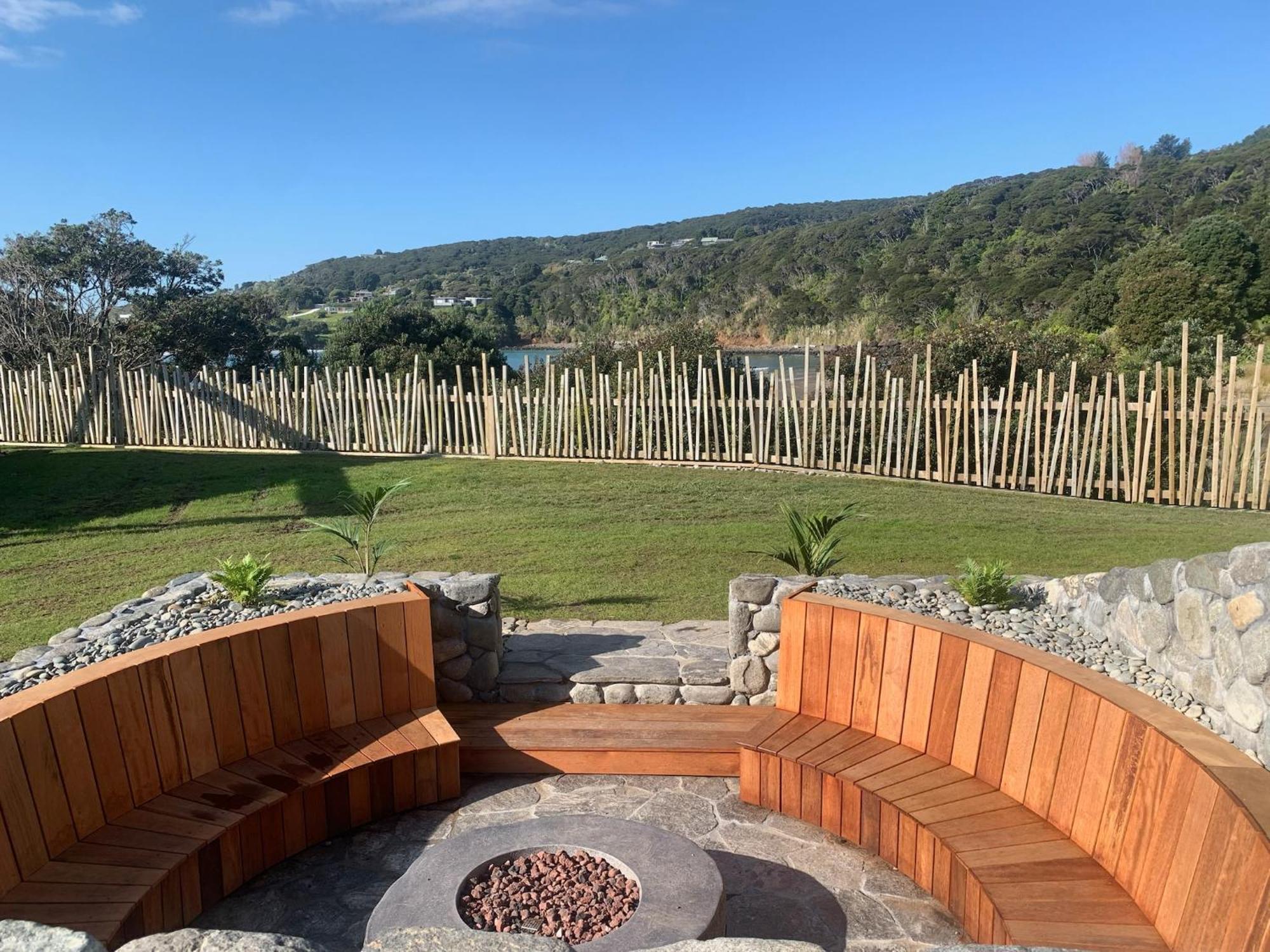 Te Whaanga Retreat & Spa Raglan Exterior photo
